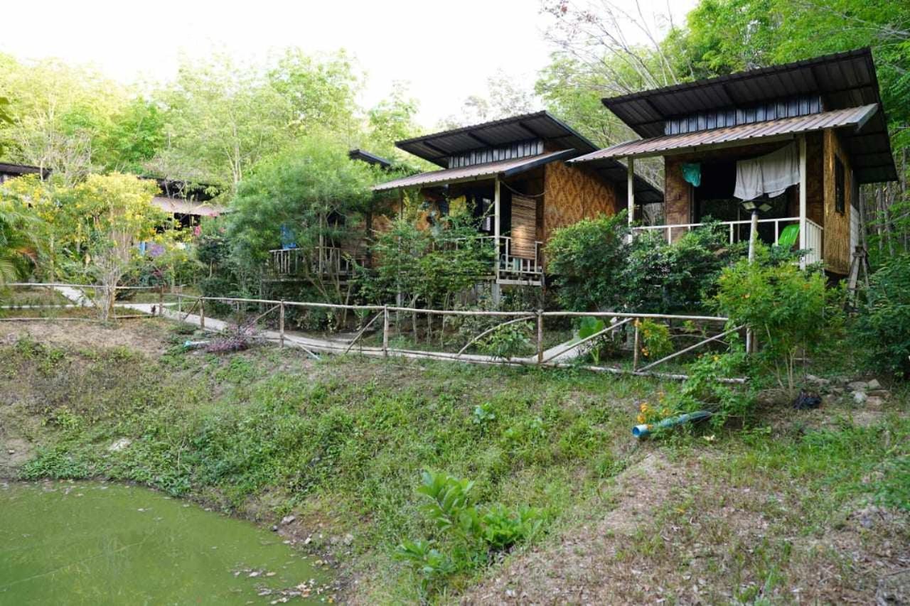 Koh Mook Bamboo Bungalows מראה חיצוני תמונה